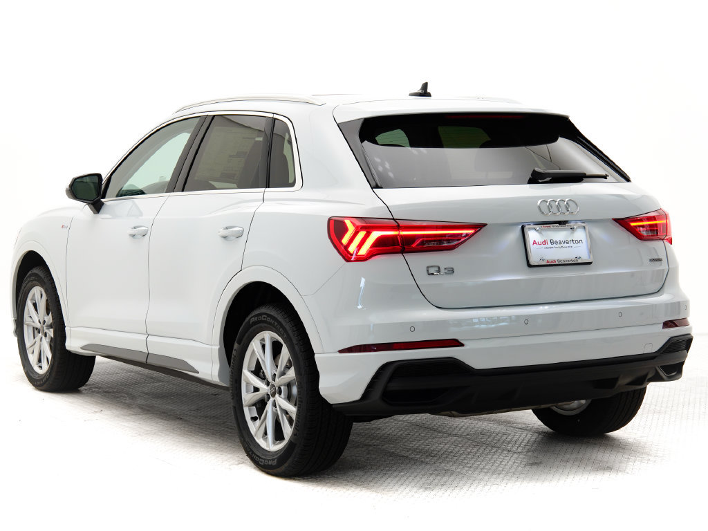Certified 2025 Audi Q3 2.0T Premium Plus w/ Premium Plus Package AWD/4WD image 30