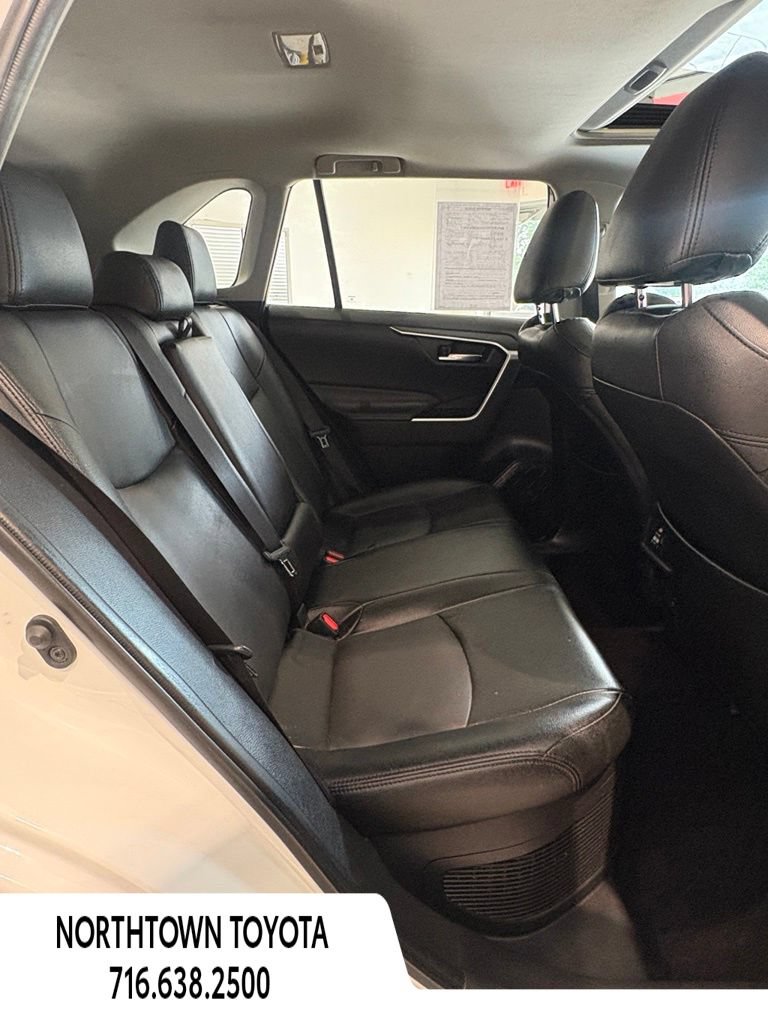 Used 2020 Toyota RAV4 XLE w/ Convenience Package AWD/4WD image 18