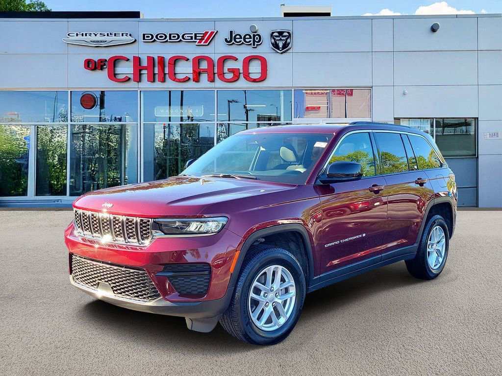 Used 2024 Jeep Grand Cherokee Laredo X w/ Trailer Tow Package AWD/4WD image 4