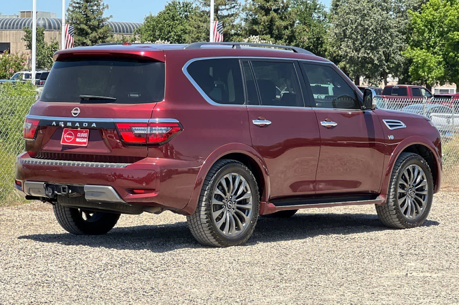 Used 2021 Nissan Armada Platinum AWD/4WD image 3