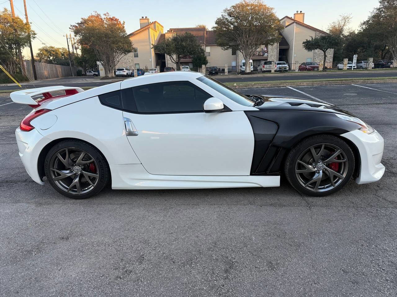 Used 2016 Nissan 370Z Coupe image 5