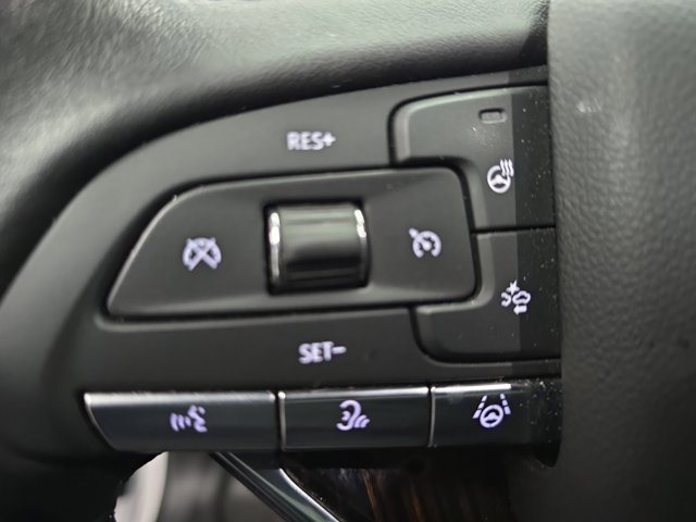 Used 2023 Cadillac Escalade Premium Luxury w/ Performance Package image 17