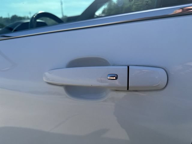 Used 2019 Chevrolet Equinox LT w/ Sun & Navigation Package FWD image 52