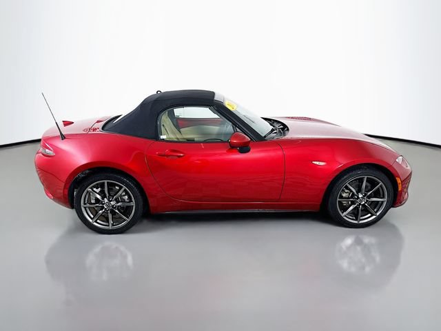 Used 2016 MAZDA MX-5 Miata Grand Touring RWD image 8