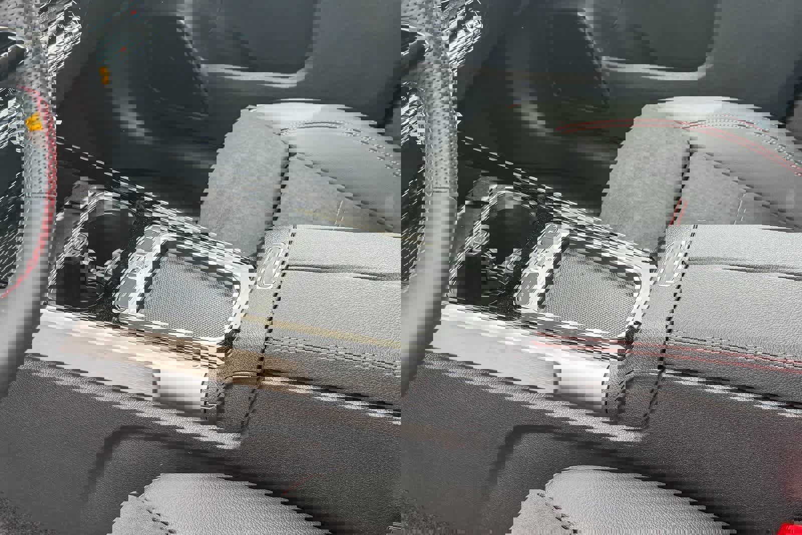 Used 2024 Mercedes-Benz EQB 350 4MATIC SUV image 20