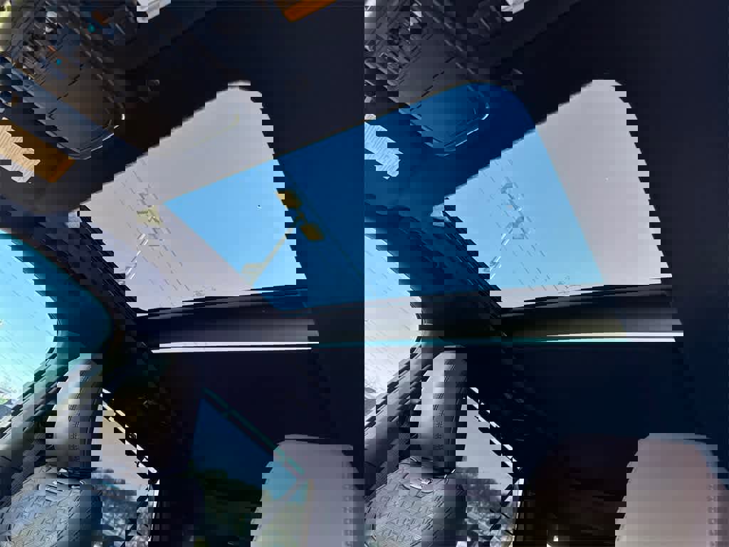 Used 2025 Ford Explorer Platinum w/ Ultimate Package image 36