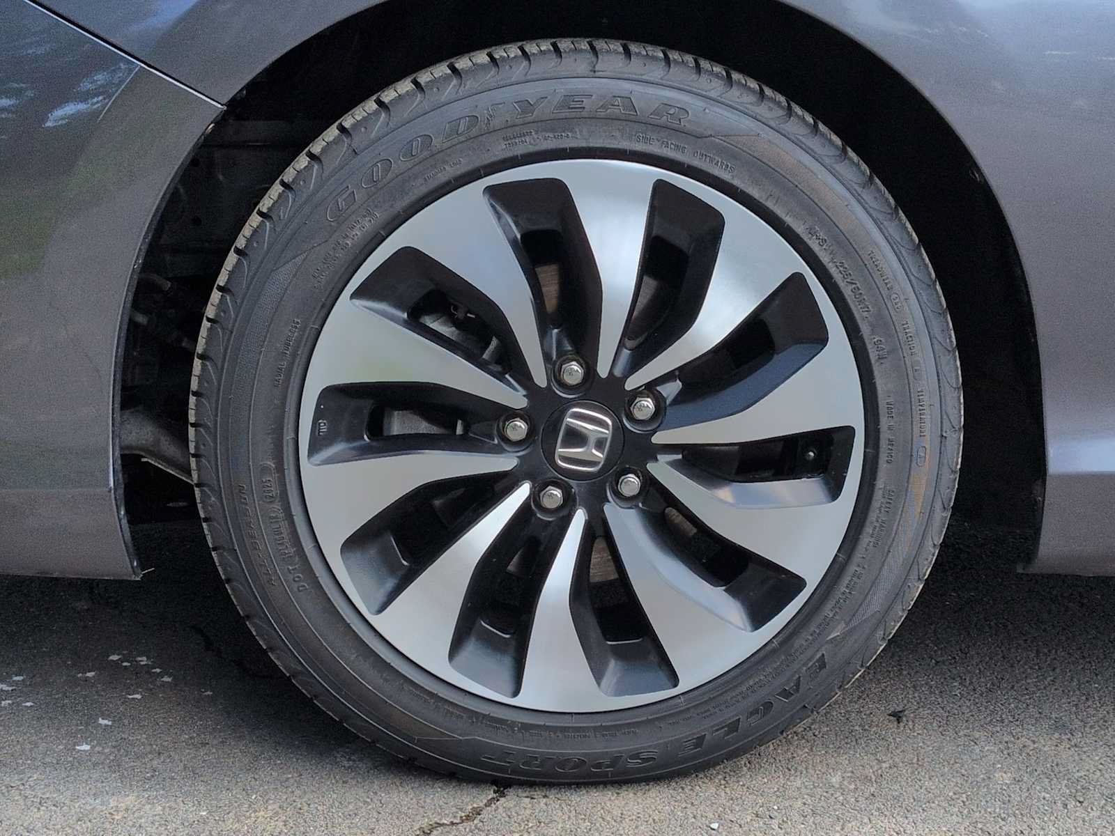 Used 2015 Honda Accord Hybrid Sedan image 14