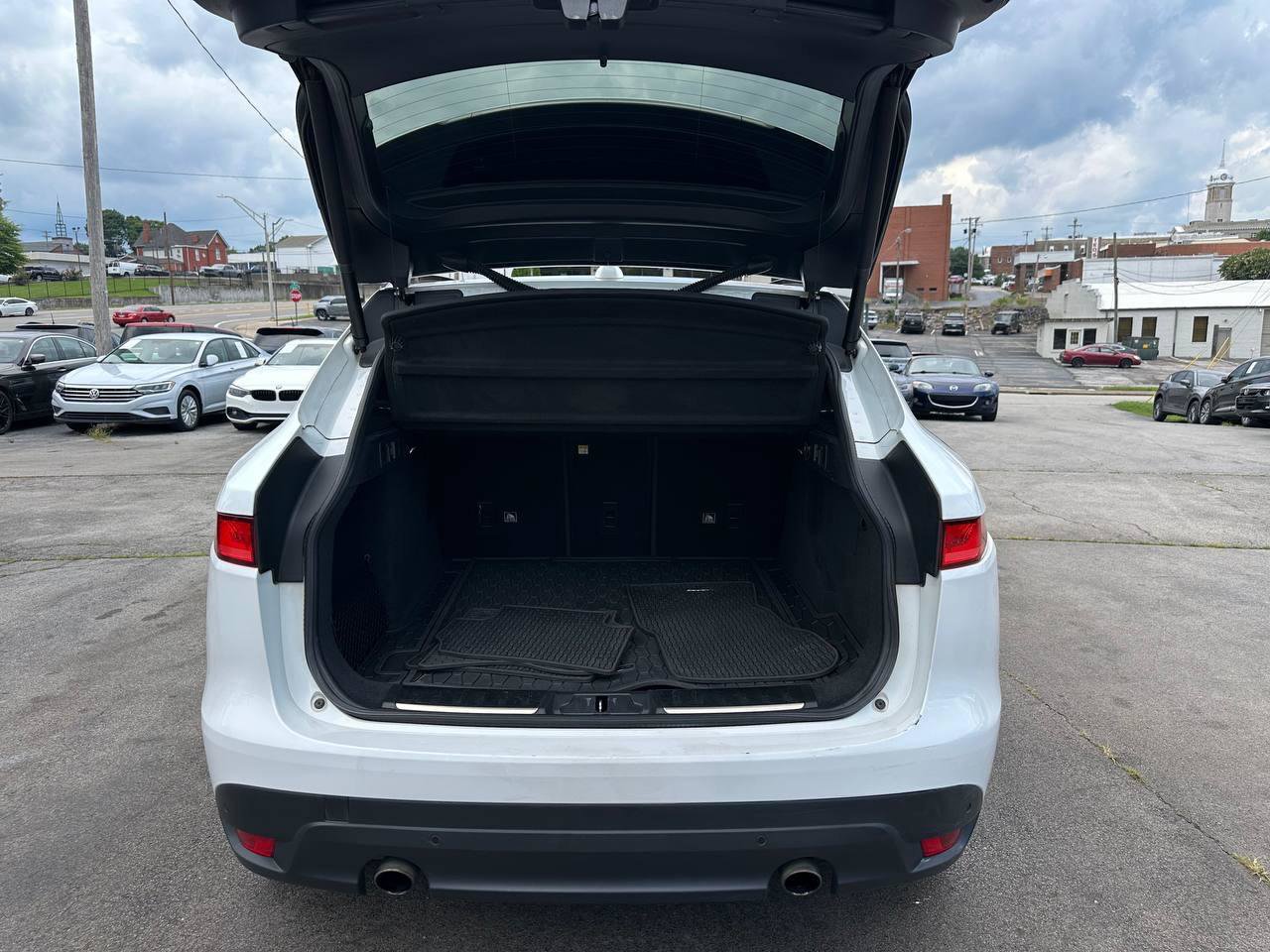 Used 2019 Jaguar F-PACE R-Sport AWD/4WD image 36