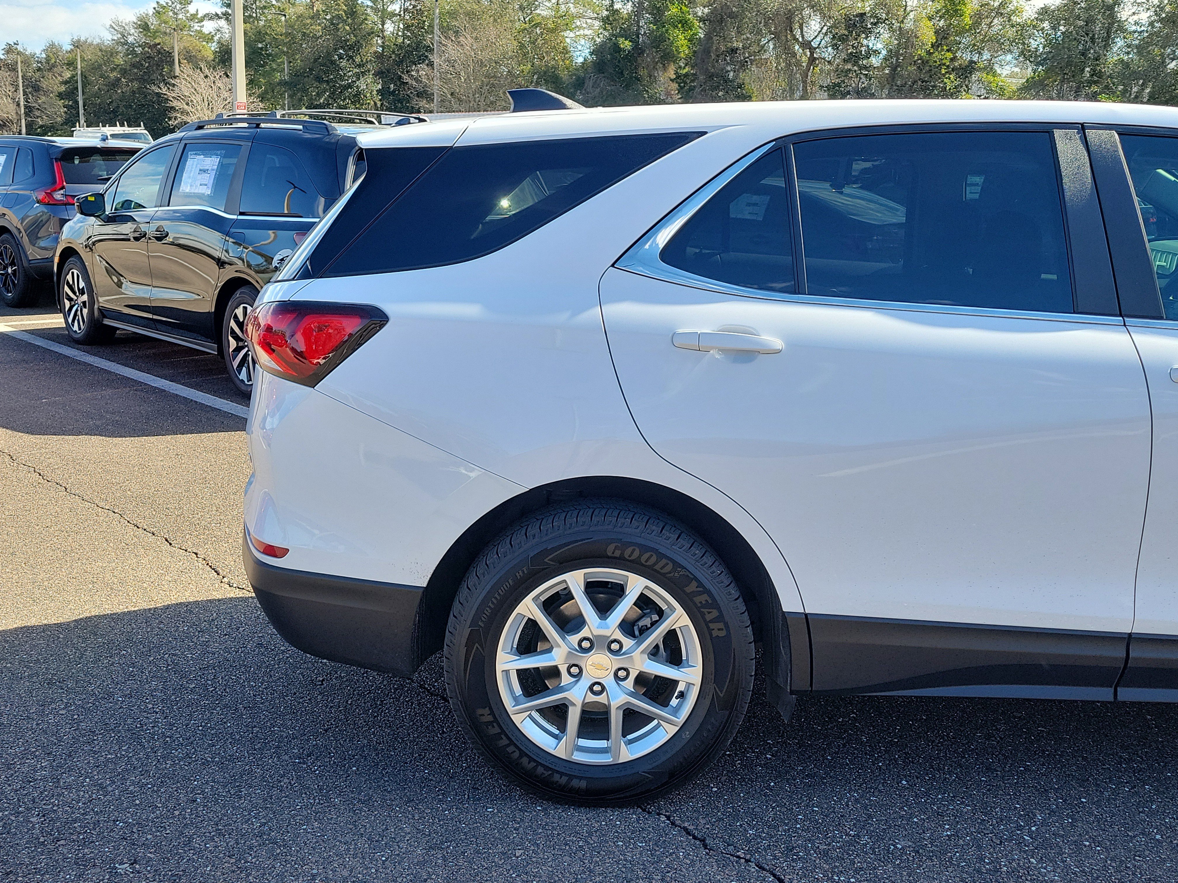 Used 2022 Chevrolet Equinox LT image 6
