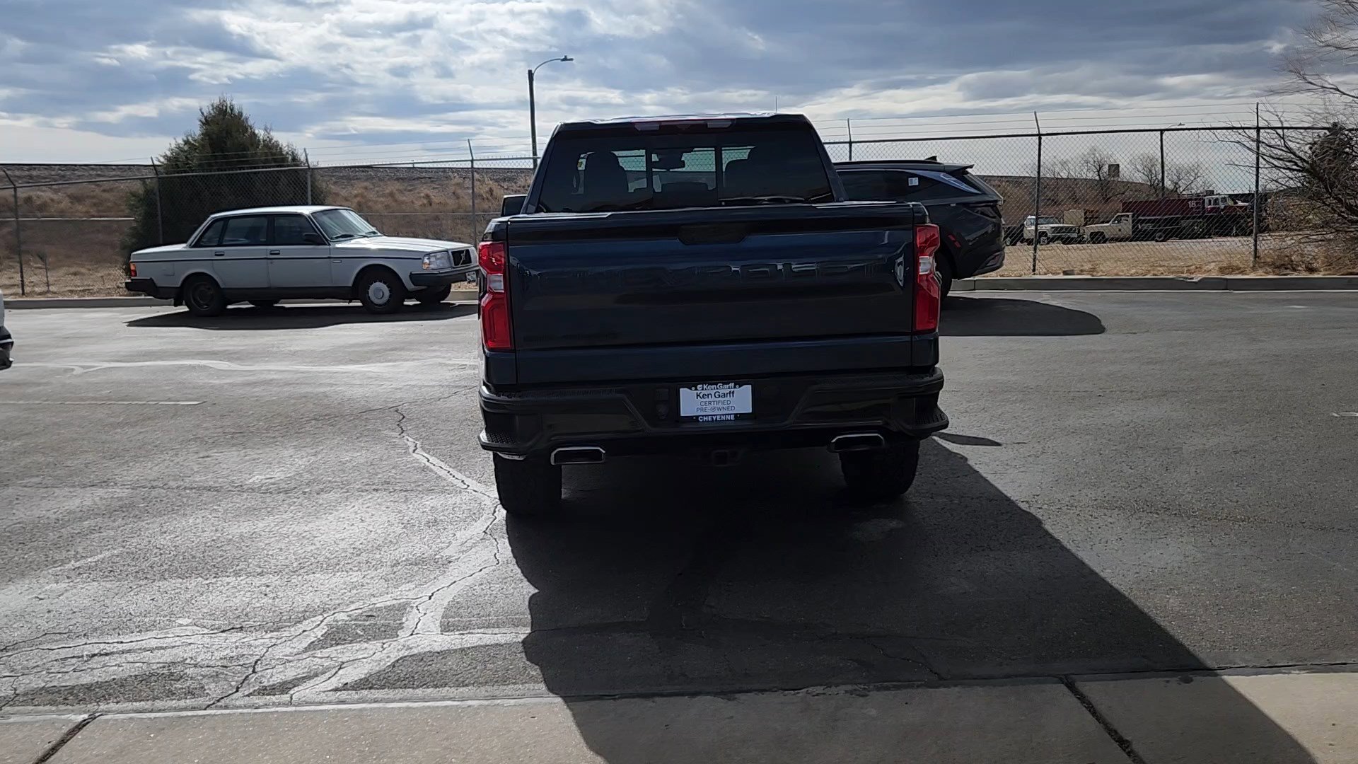 Used 2022 Chevrolet Silverado 1500 LT Trail Boss w/ LT Trail Boss Premium Package image 2