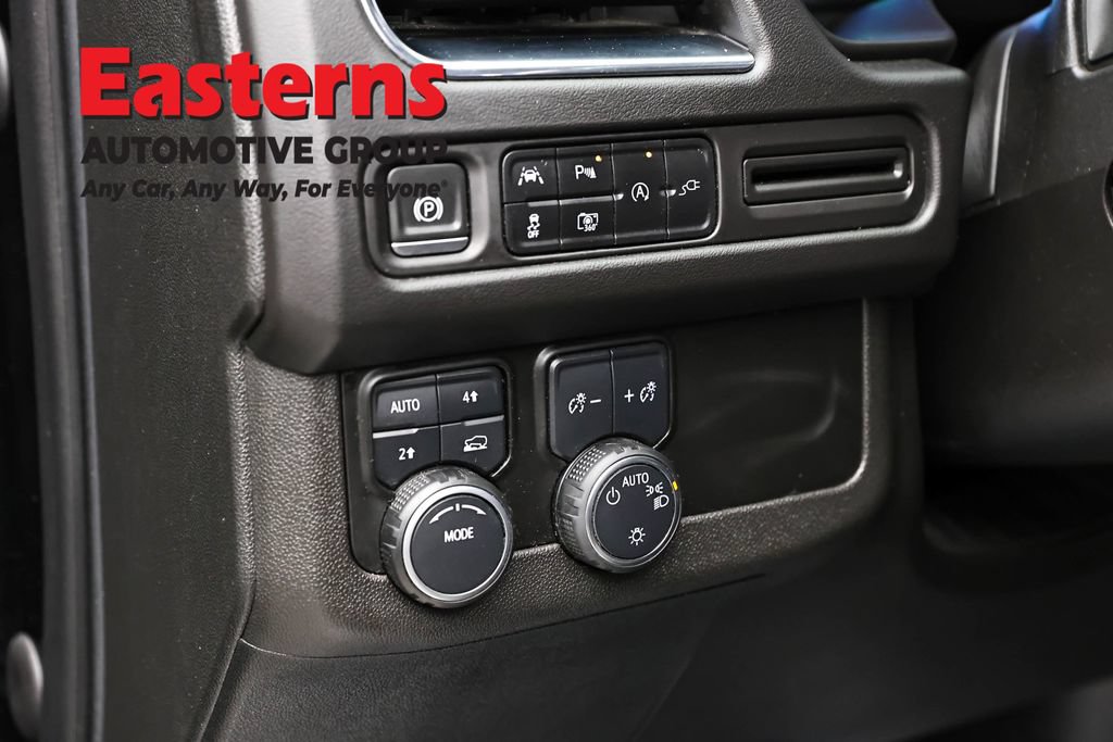 Used 2022 Chevrolet Suburban RST w/ Luxury Package AWD/4WD image 20