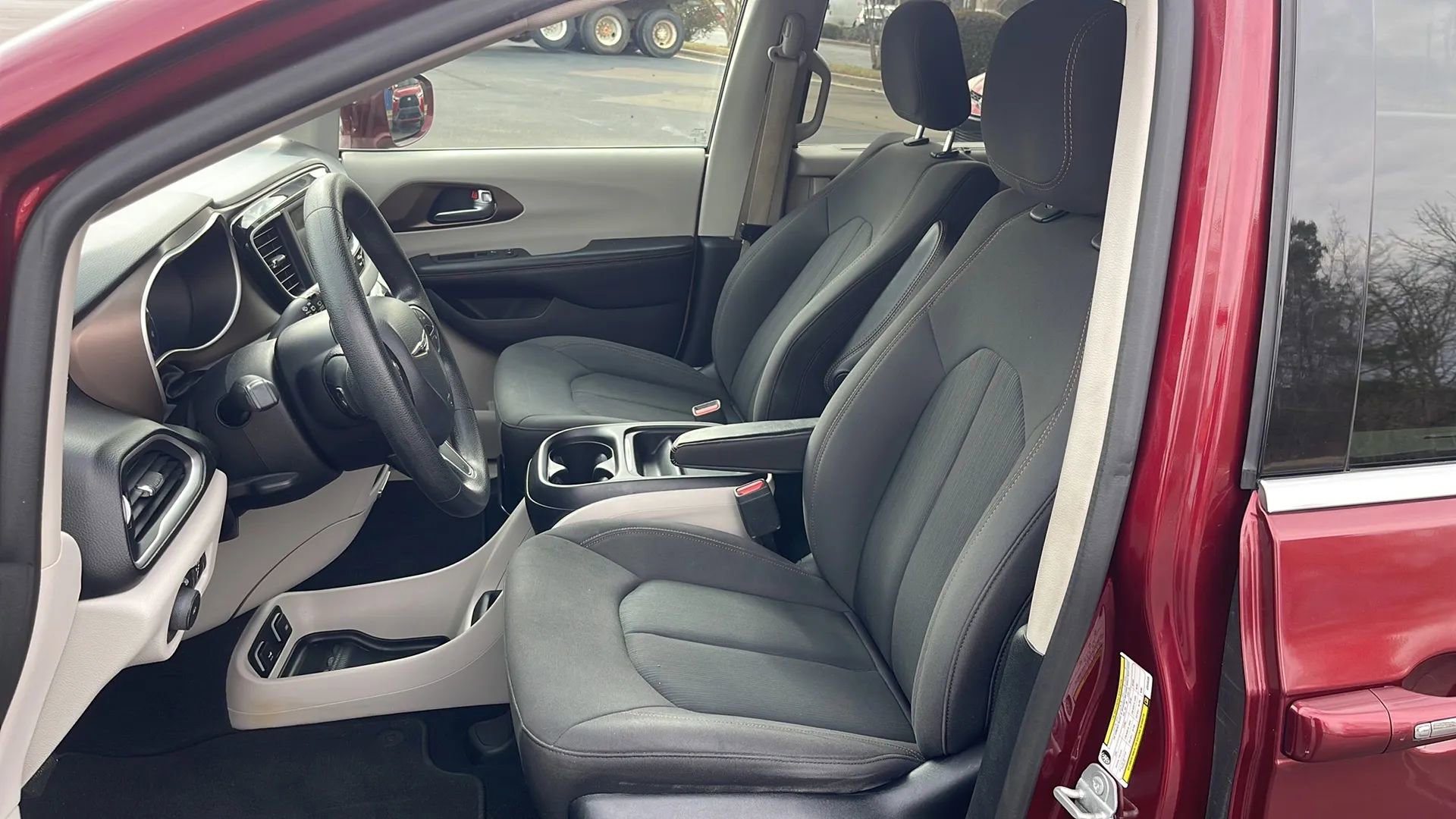 Used 2019 Chrysler Pacifica Touring Plus w/ Tire & Wheel Group image 22