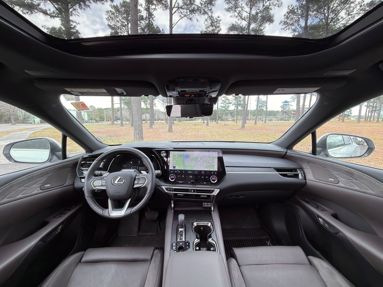 Used 2025 Lexus RX 350 AWD w/ Convenience Package image 2