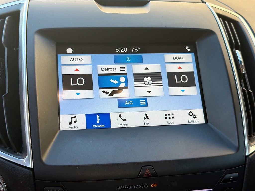 Used 2017 Ford Edge Titanium w/ Technology Package FWD image 28
