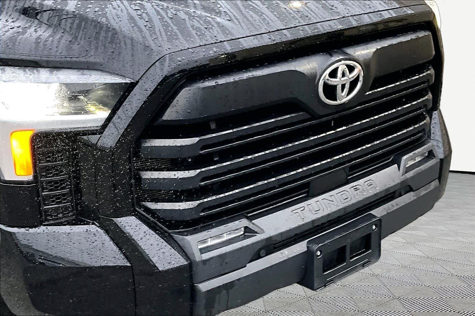 Used 2023 Toyota Tundra SR5 w/ SR5 Convenience Package AWD/4WD image 30