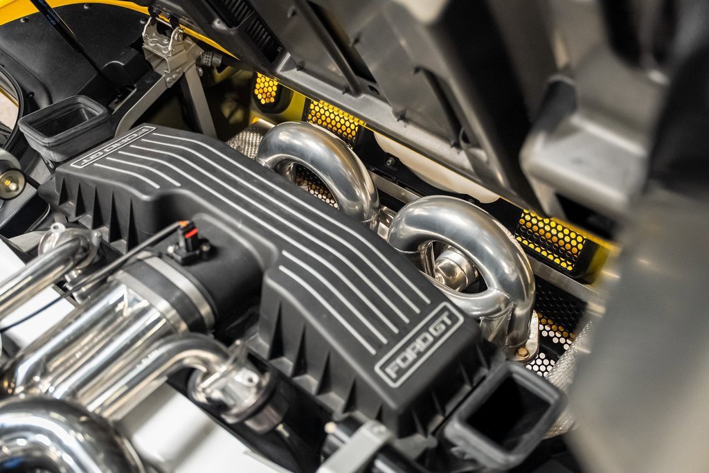 Used 2005 Ford GT image 5