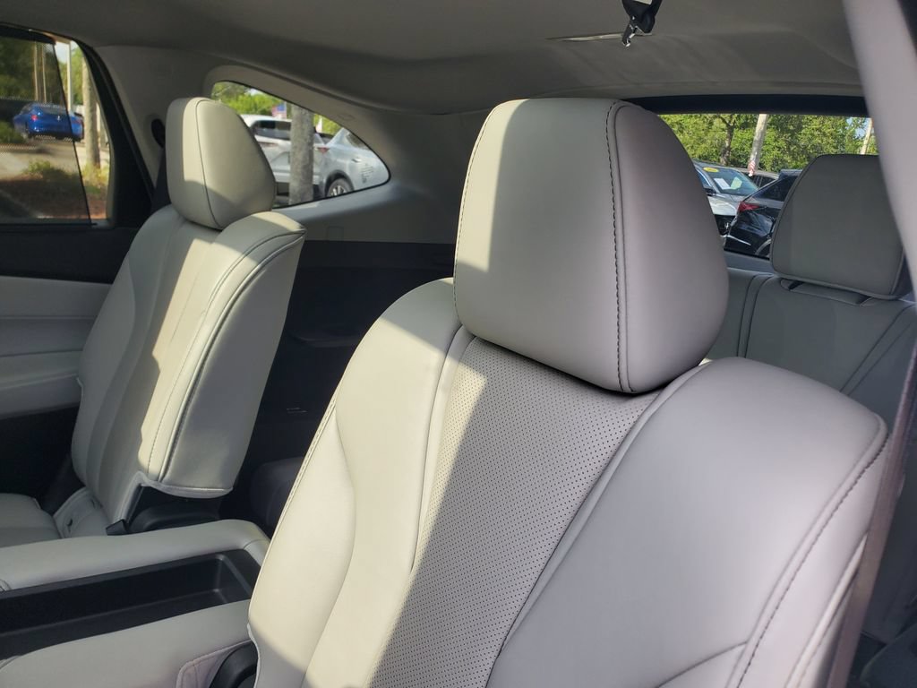 Used 2024 Acura MDX FWD w/ Technology Package image 13