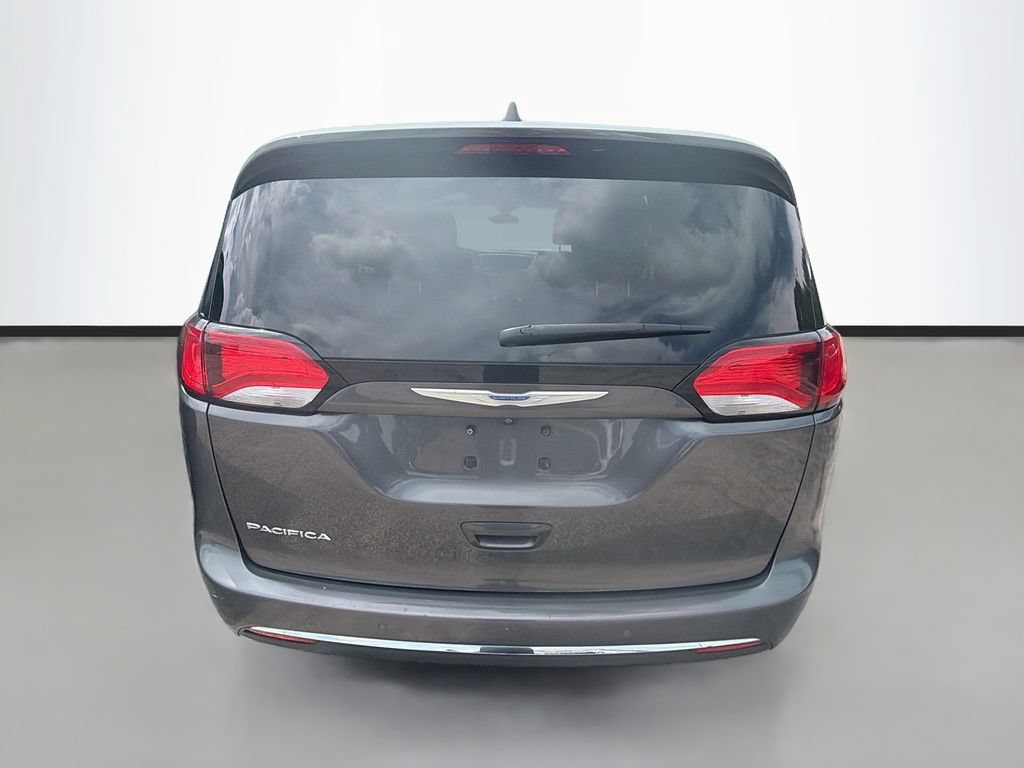 Used 2018 Chrysler Pacifica Touring-L FWD image 7