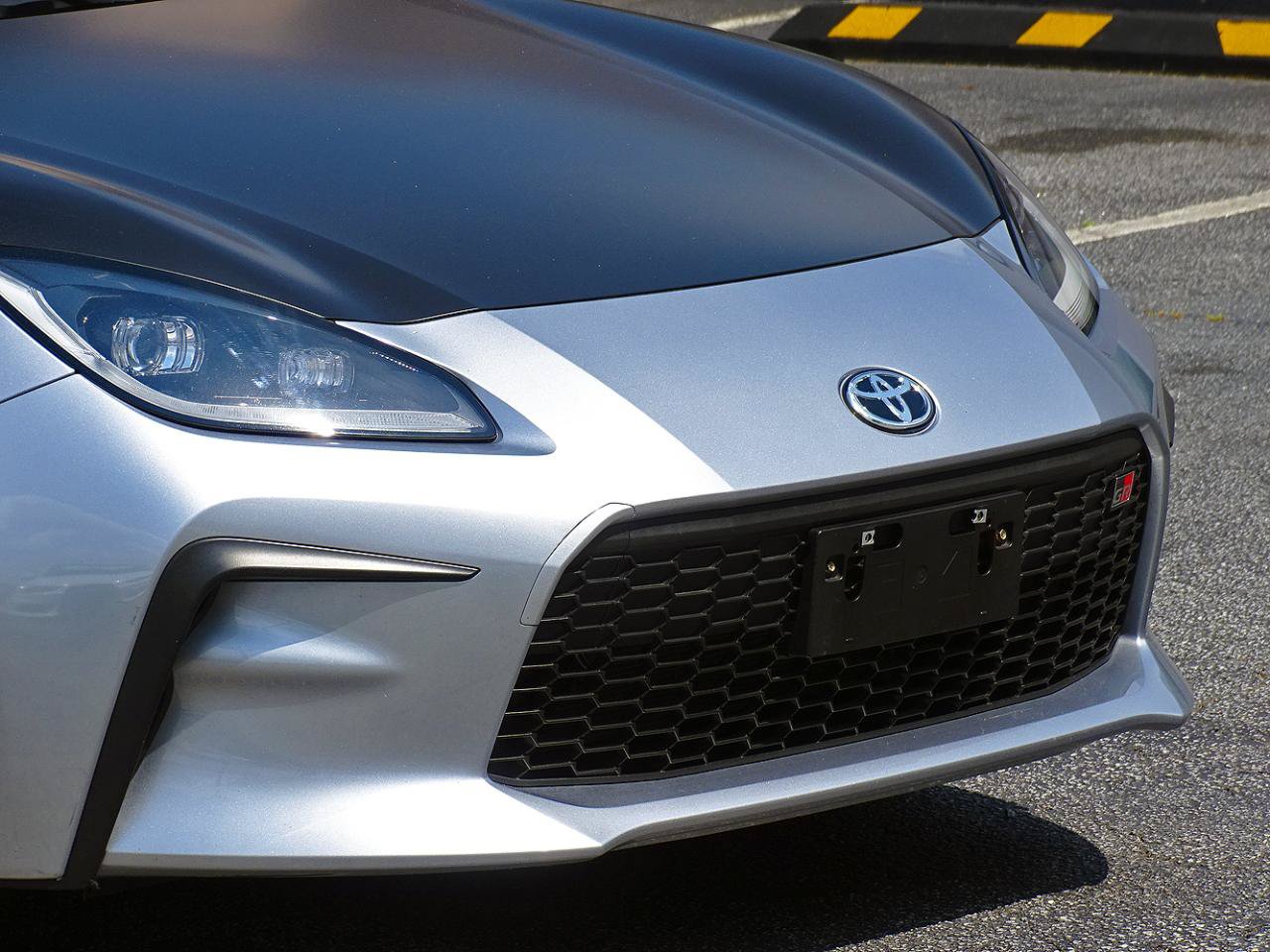 Used 2024 Toyota GR86 Premium RWD image 7