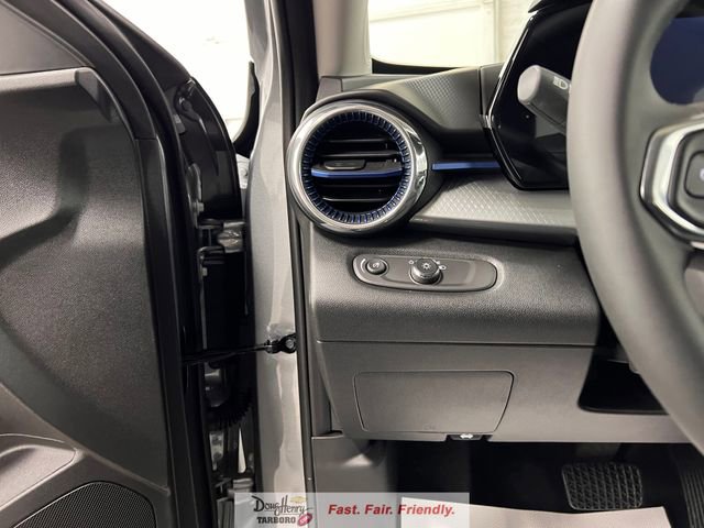 New 2026 Chevrolet Trax LT w/ Midnight Edition FWD image 29