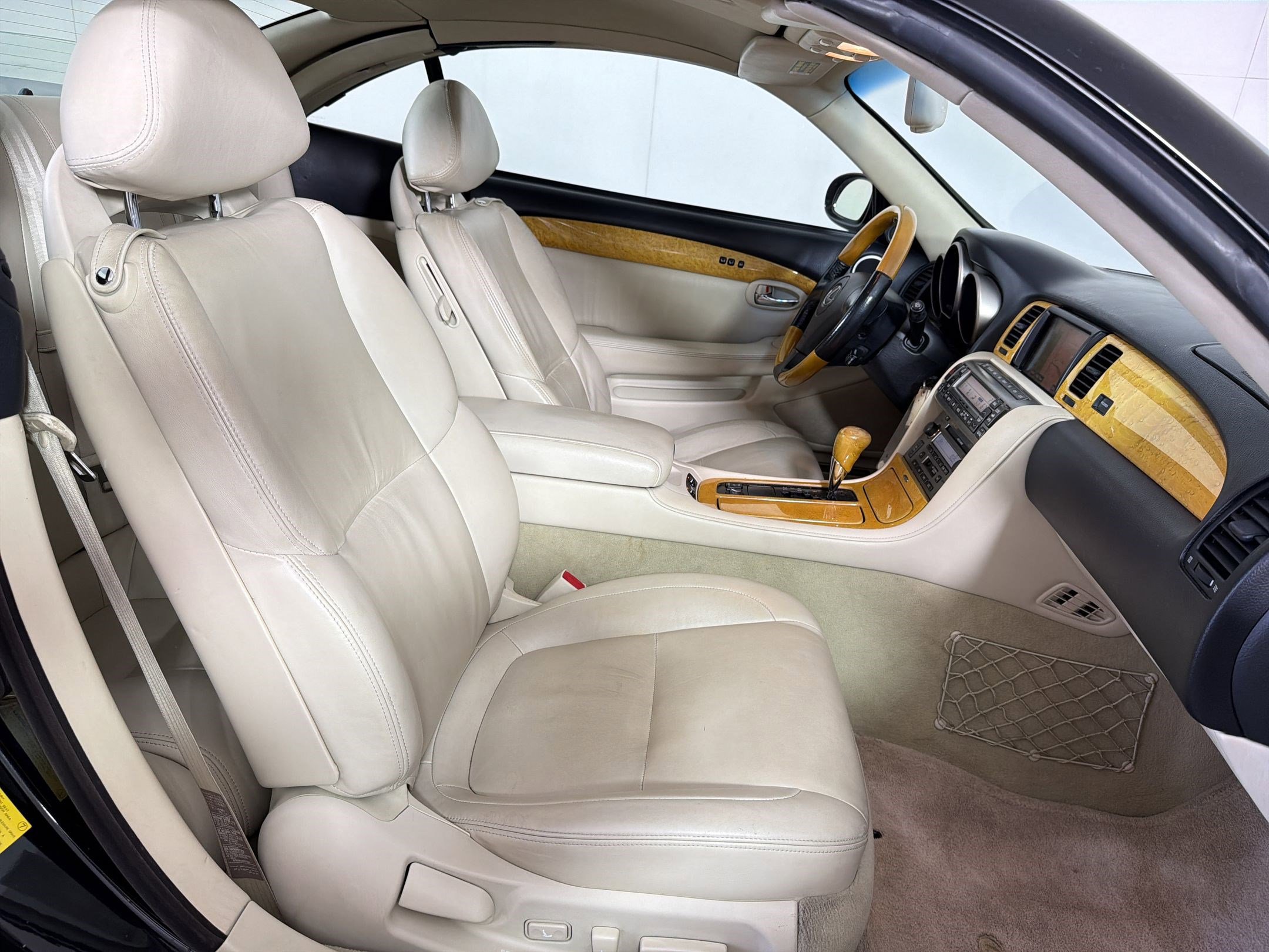Used 2005 Lexus SC 430 Convertible RWD image 28