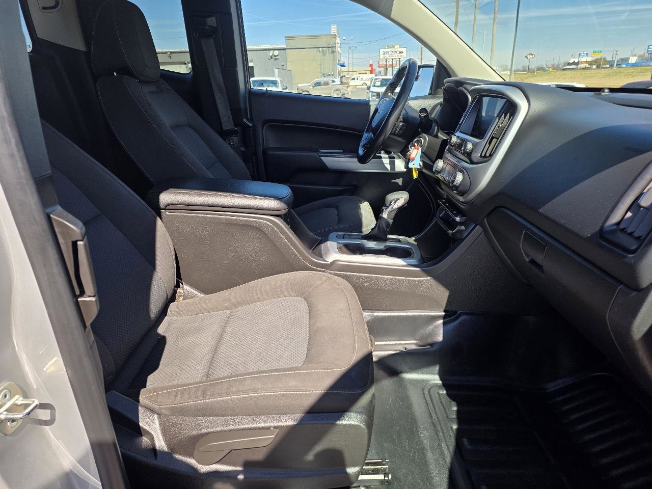 Used 2022 Chevrolet Colorado LT w/ Fleet Safety Package RWD image 15