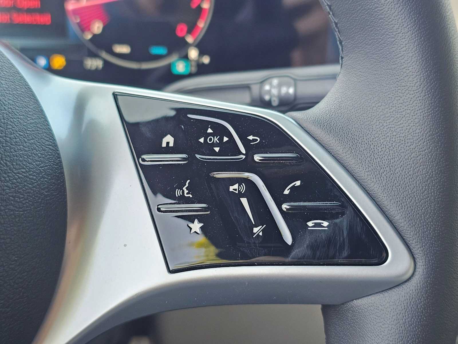 New 2026 Mercedes-Benz GLB 250 image 28