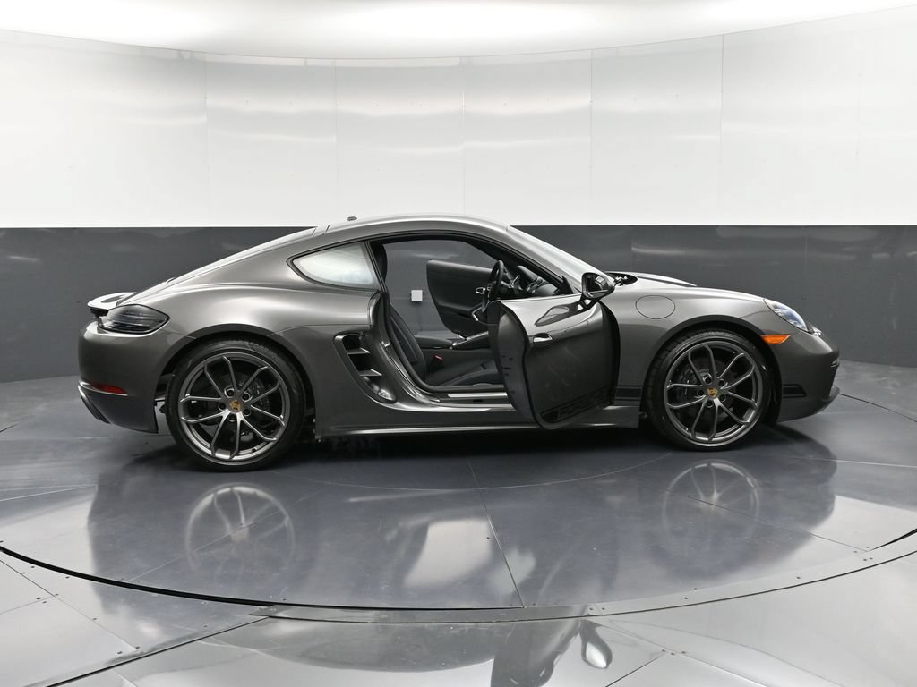 New 2025 Porsche 718 Cayman RWD image 32