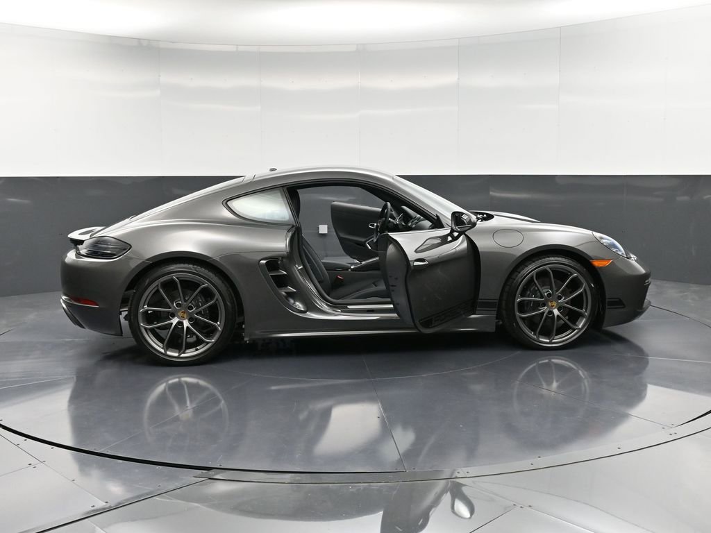 New 2025 Porsche 718 Cayman RWD image 32