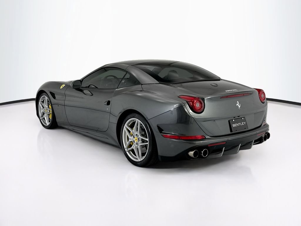 Used 2015 Ferrari California T RWD image 15