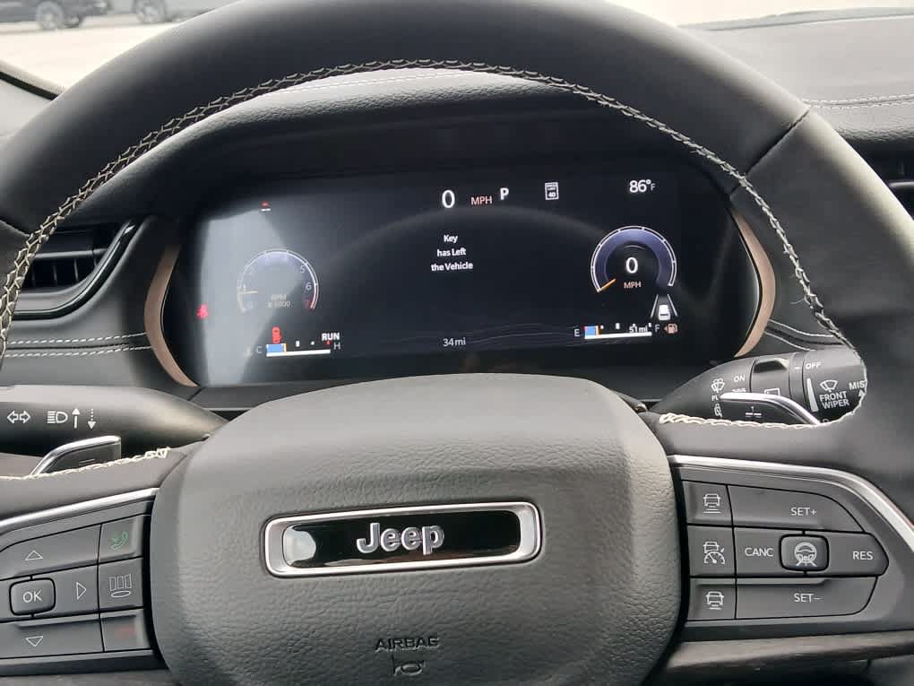 New 2026 Jeep Grand Cherokee L Limited w/ Limited Altitude Package AWD/4WD image 21