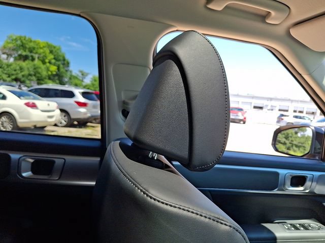 Certified 2025 Hyundai Santa Fe XRT AWD/4WD image 13