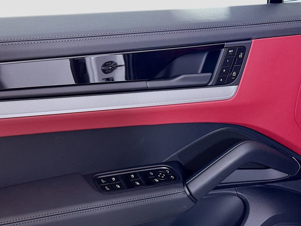 Used 2026 Porsche Cayenne Coupe image 20