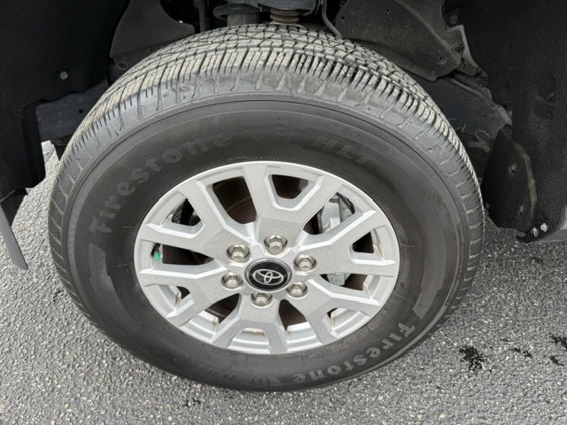 Used 2025 Toyota Tacoma SR image 9