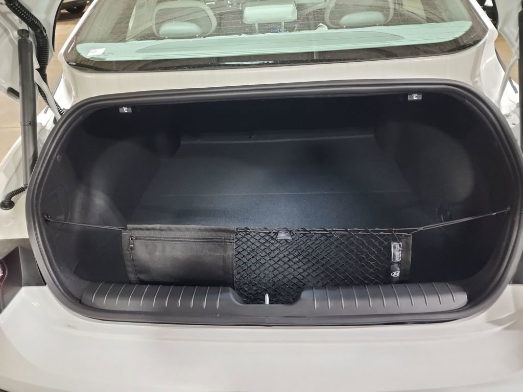 New 2025 Hyundai Ioniq 6 Limited image 28