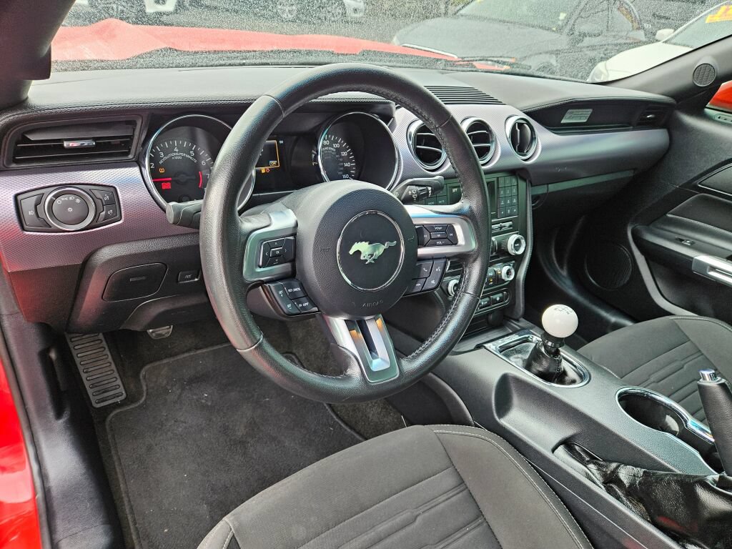 Used 2015 Ford Mustang GT RWD image 15