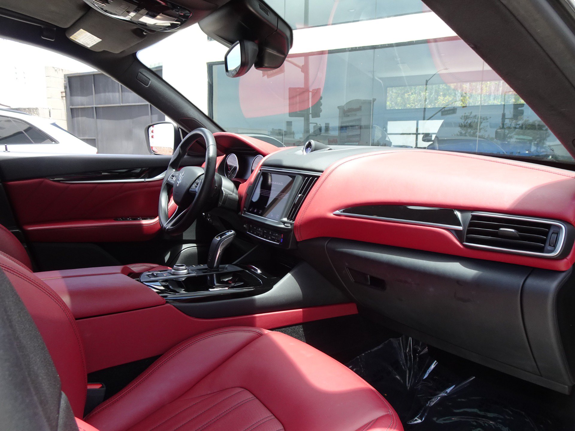 Used 2022 Maserati Levante GT AWD/4WD image 21