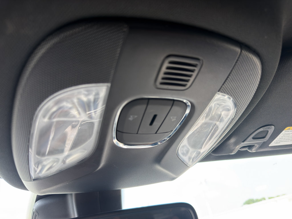 Used 2024 Jeep Compass Latitude AWD/4WD image 18