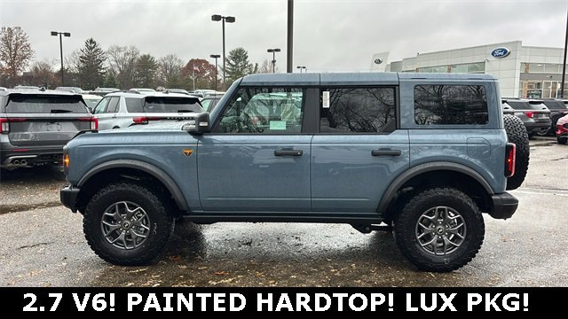 New 2025 Ford Bronco Badlands image 3