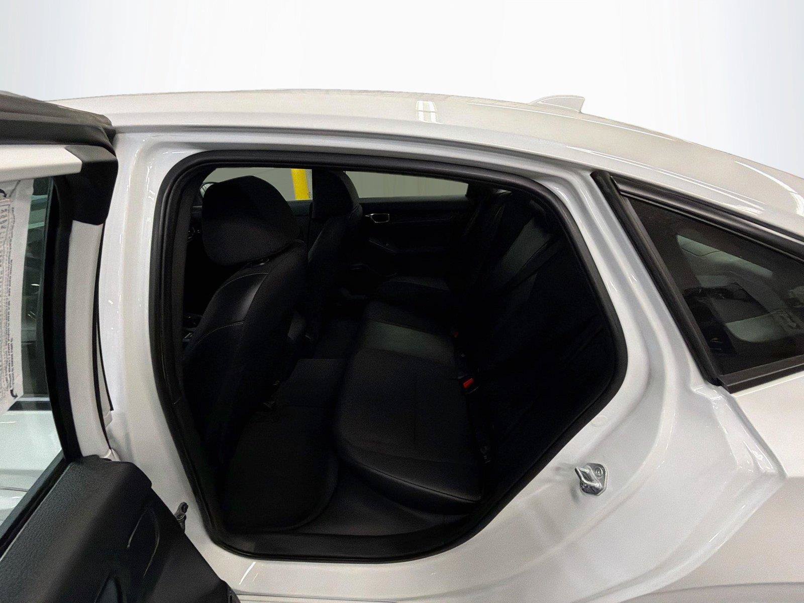 Used 2022 Honda Civic Sport image 10