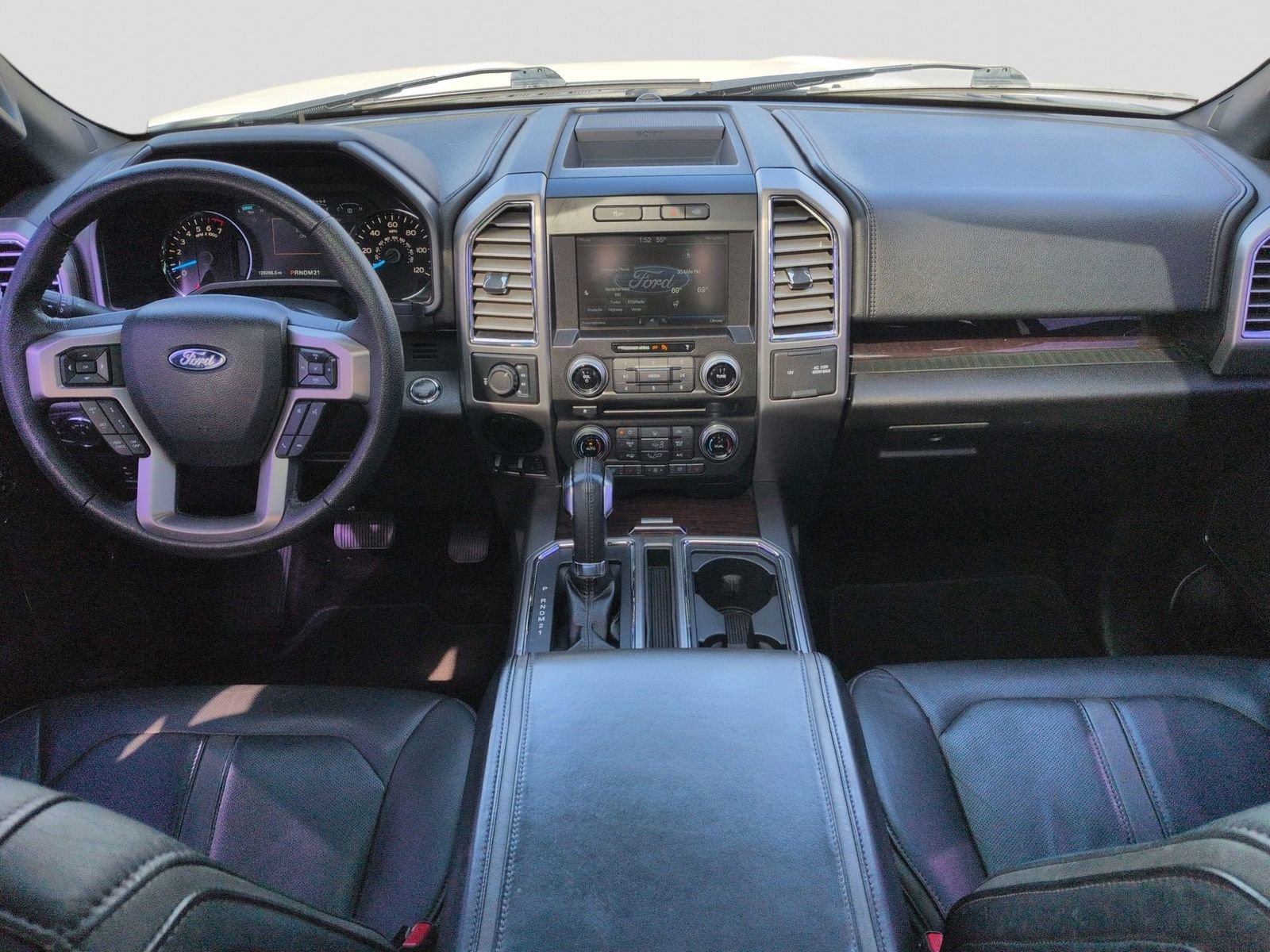 Used 2015 Ford F150 Platinum w/ Equipment Group 701A Luxury image 19