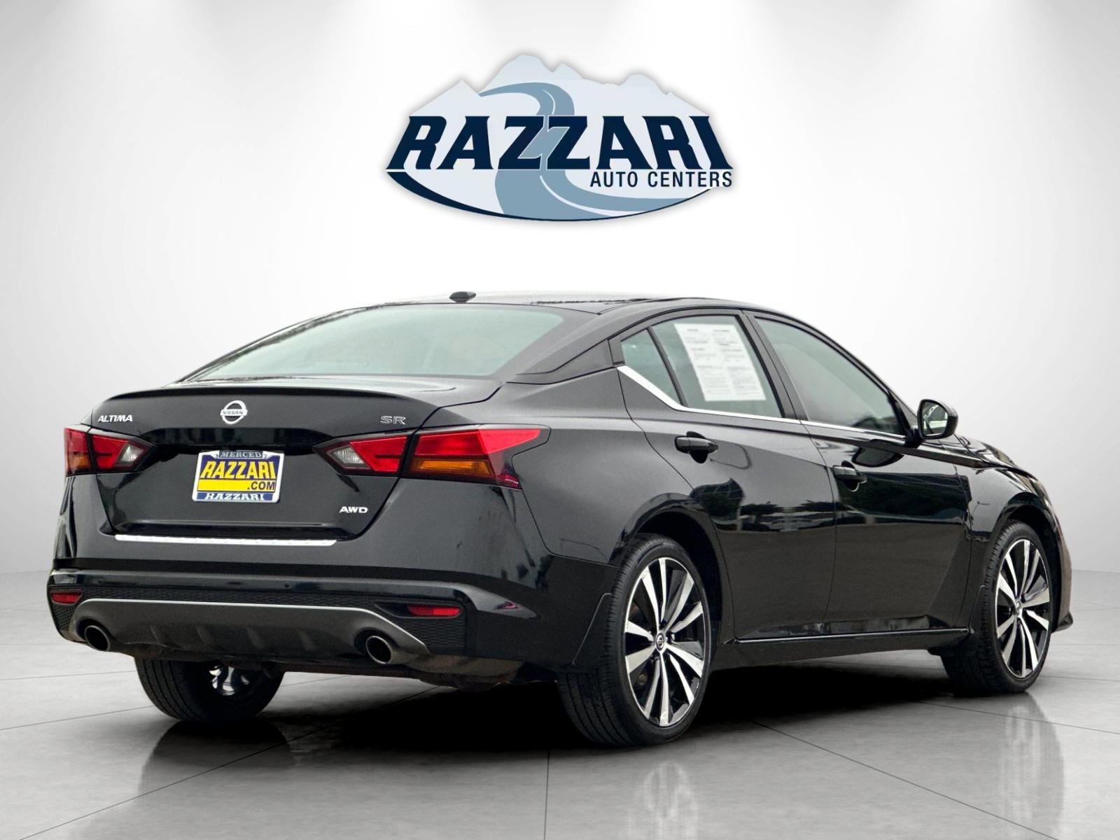 Used 2022 Nissan Altima 2.5 SR image 3
