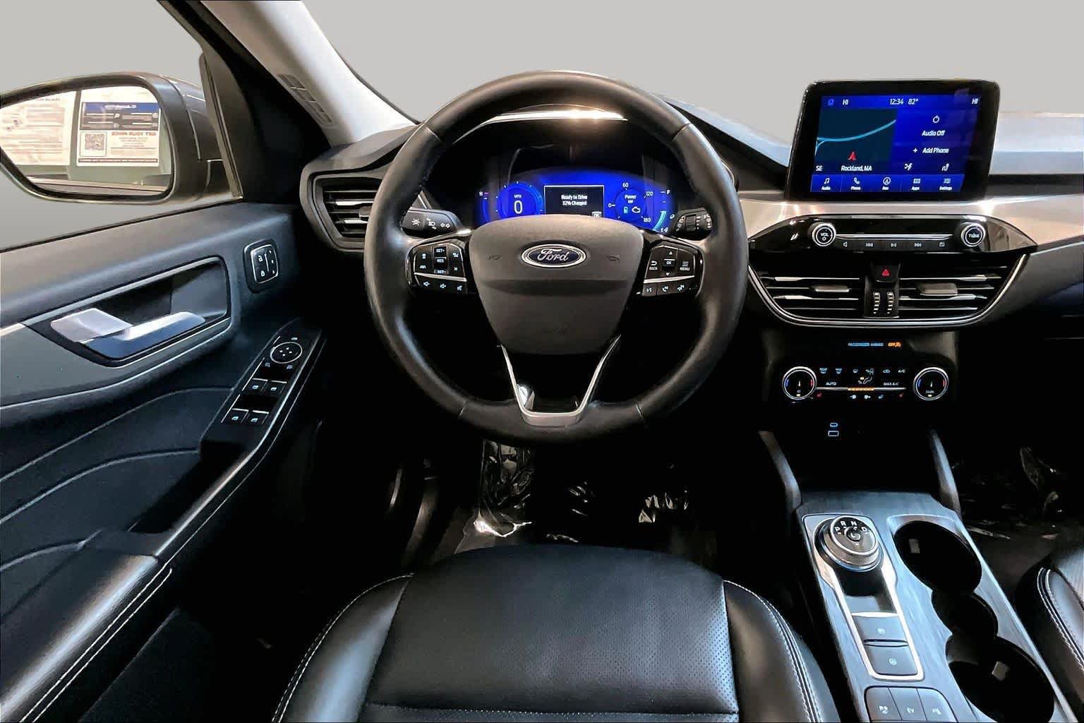 Used 2022 Ford Escape Titanium FWD image 6