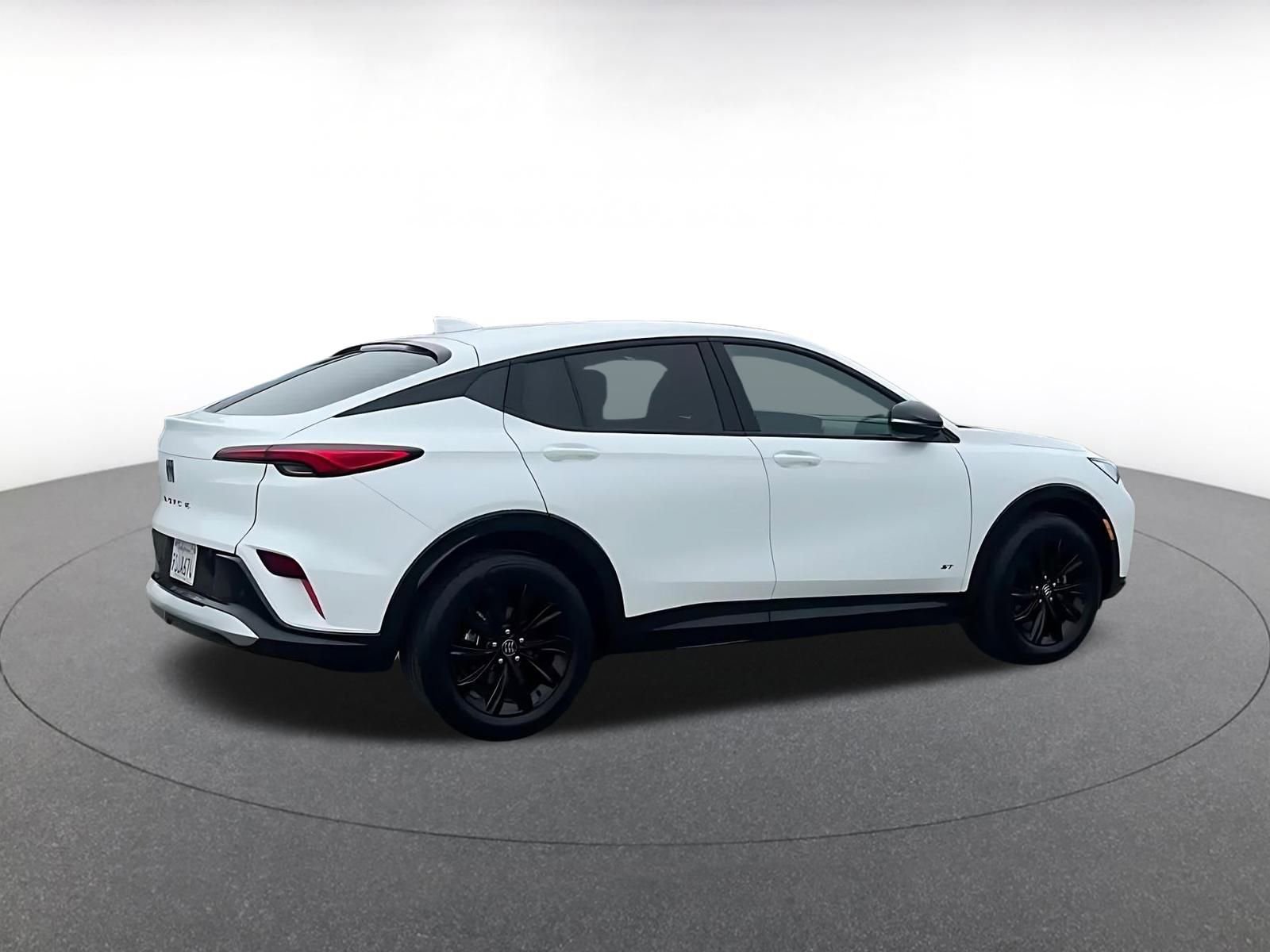 Used 2025 Buick Envista Sport Touring image 15