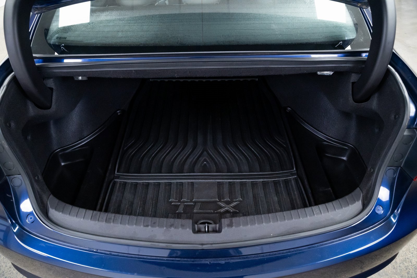 Used 2016 Acura TLX image 8