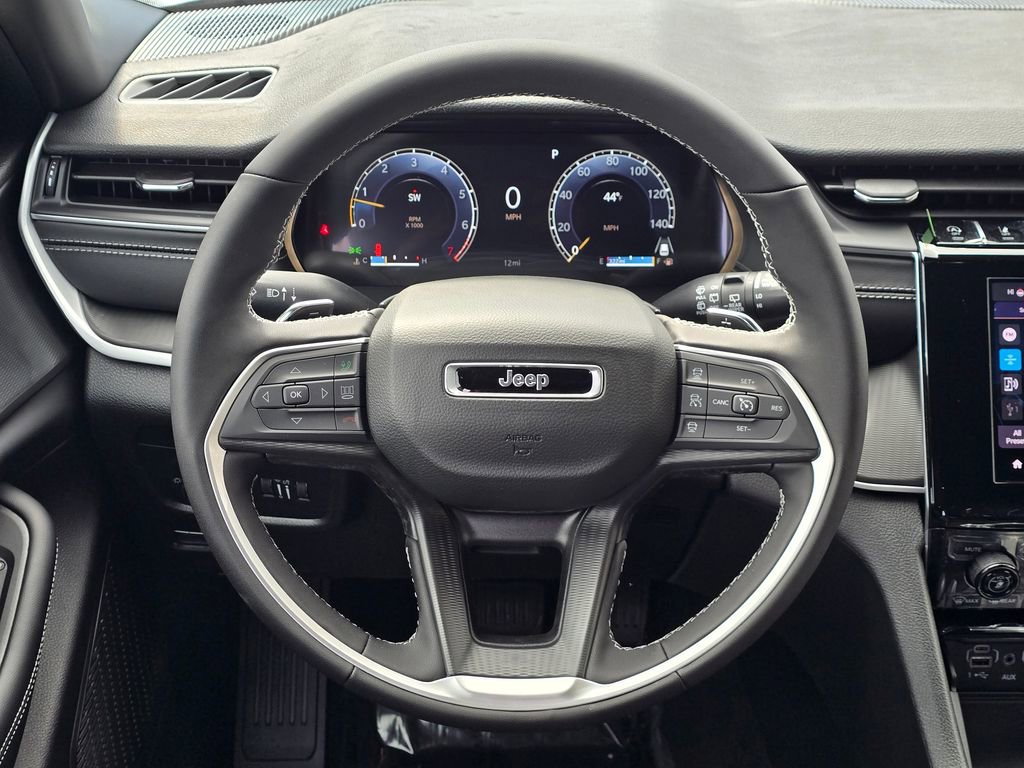 New 2025 Jeep Grand Cherokee Laredo X w/ Luxury Tech Group I image 8