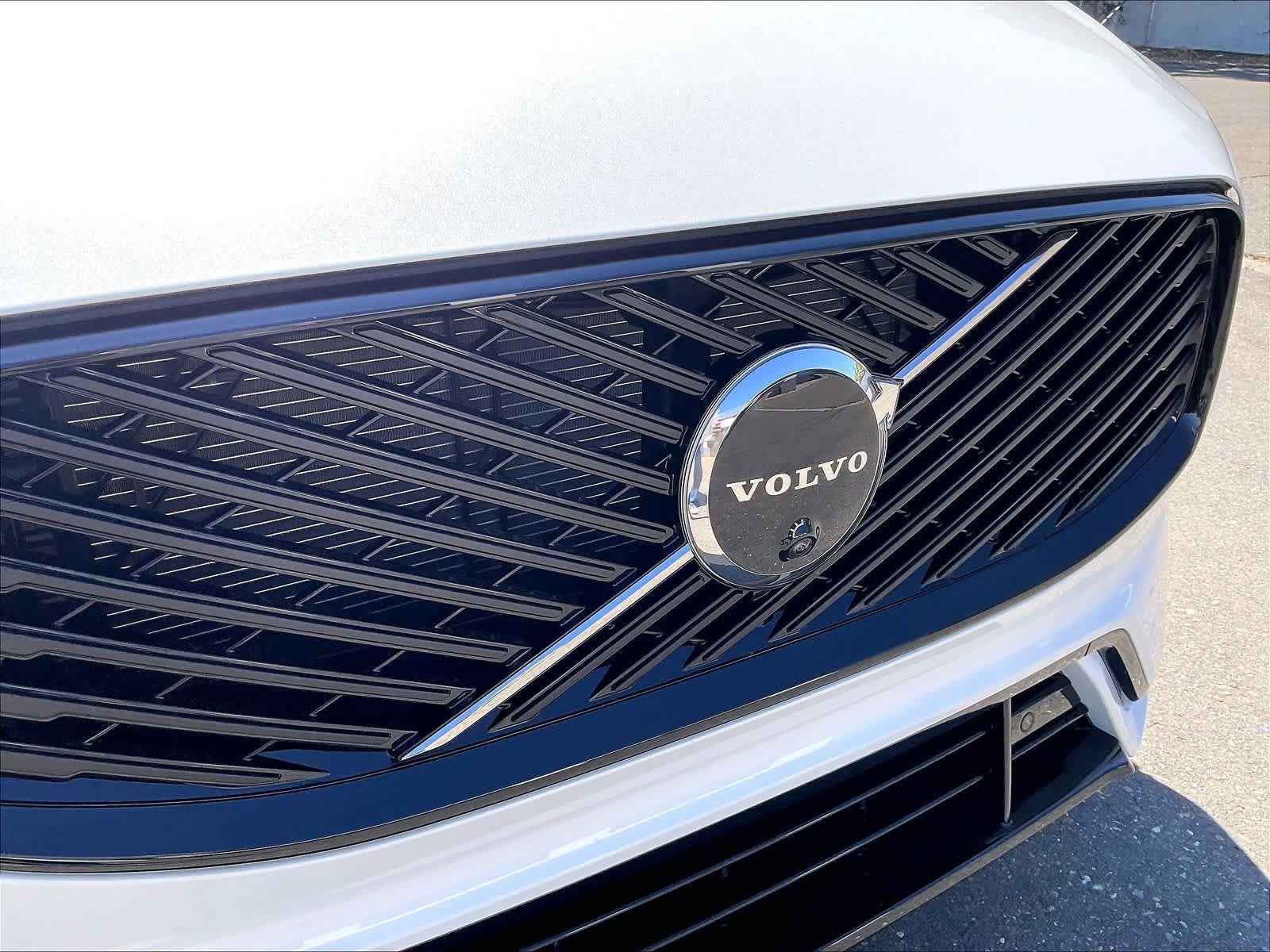 New 2027 Volvo XC60 B5 Ultra AWD/4WD image 32