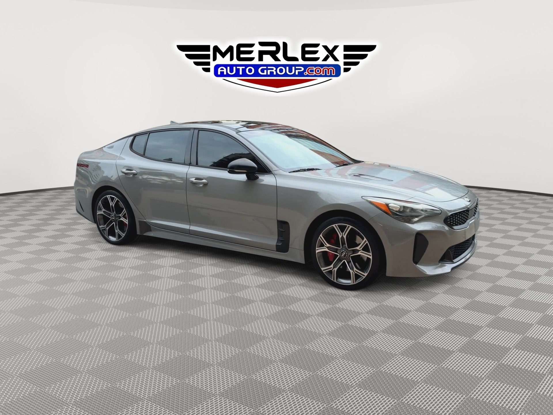 Used 2018 Kia Stinger GT1 RWD image 2