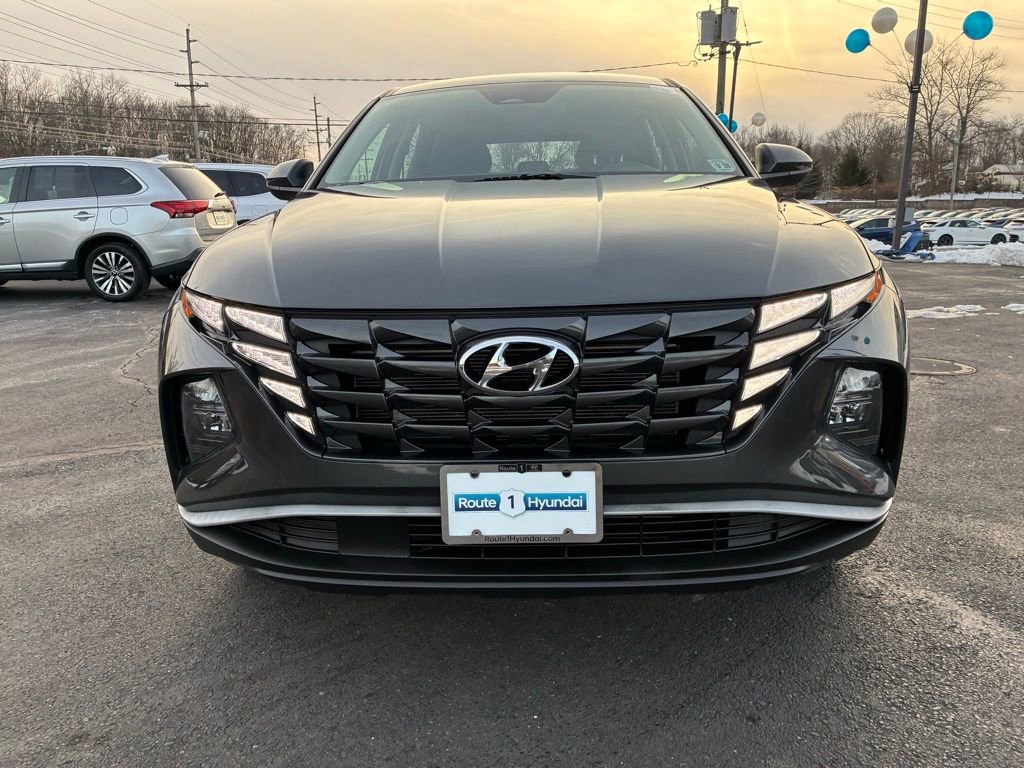 Used 2023 Hyundai Tucson SE image 2