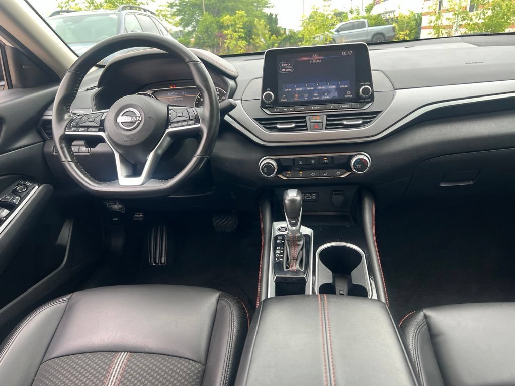 Used 2024 Nissan Altima 2.5 SR FWD image 16